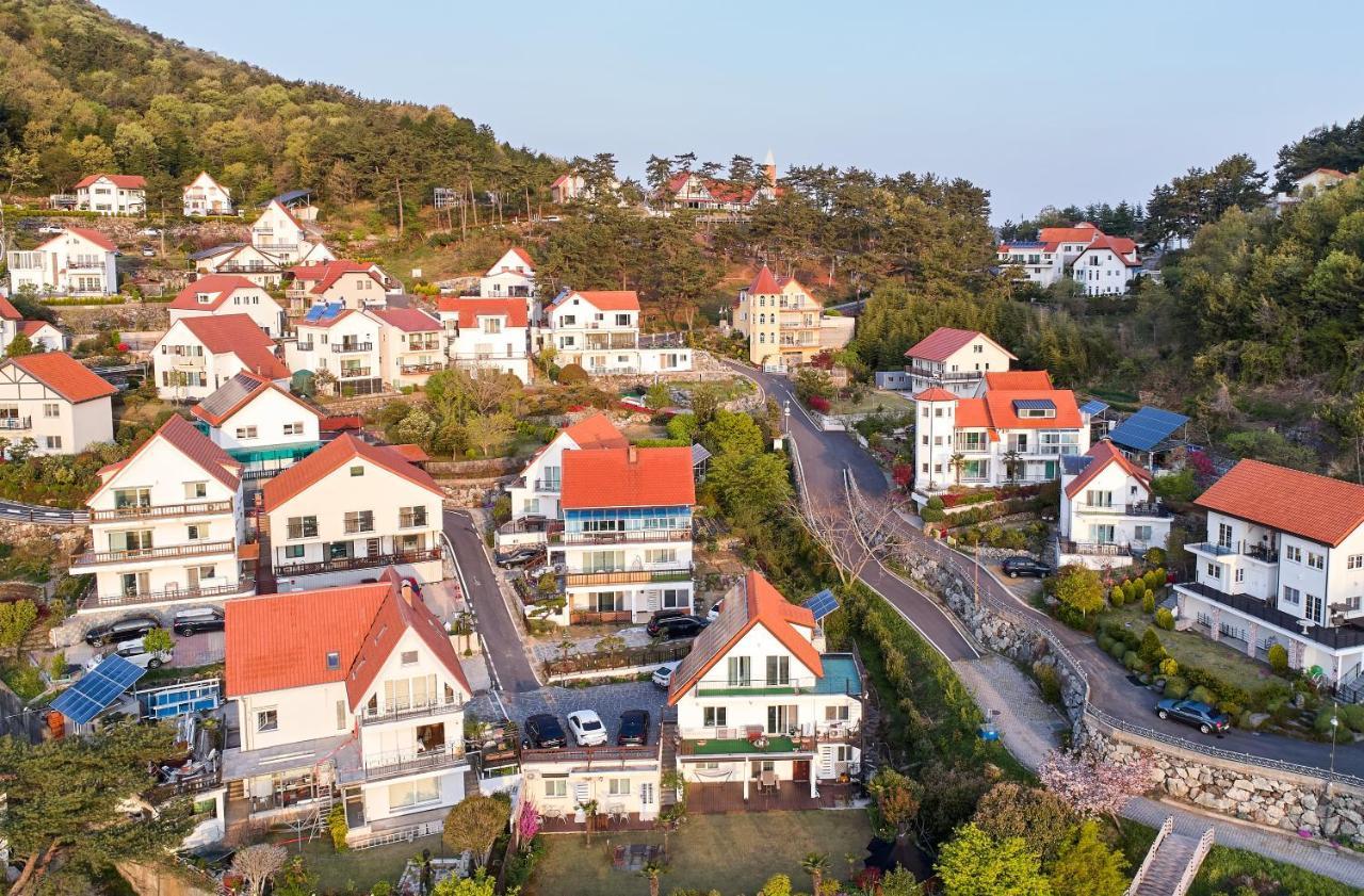 Herkules Namhae German Village Exterior photo